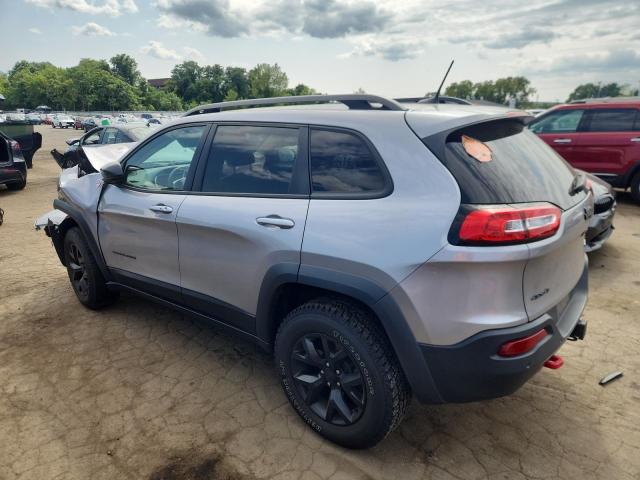 1C4PJMBX4JD507765 - 2018 JEEP CHEROKEE TRAILHAWK SILVER photo 2