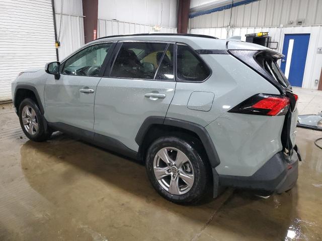 2T3P1RFV8PW352641 - 2023 TOYOTA RAV4 XLE GRAY photo 2