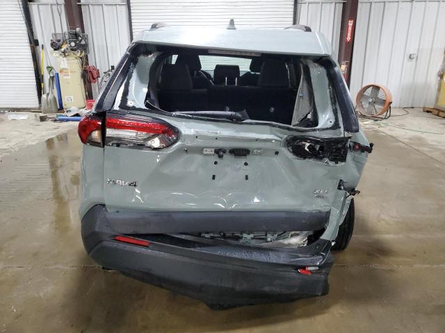 2T3P1RFV8PW352641 - 2023 TOYOTA RAV4 XLE GRAY photo 6