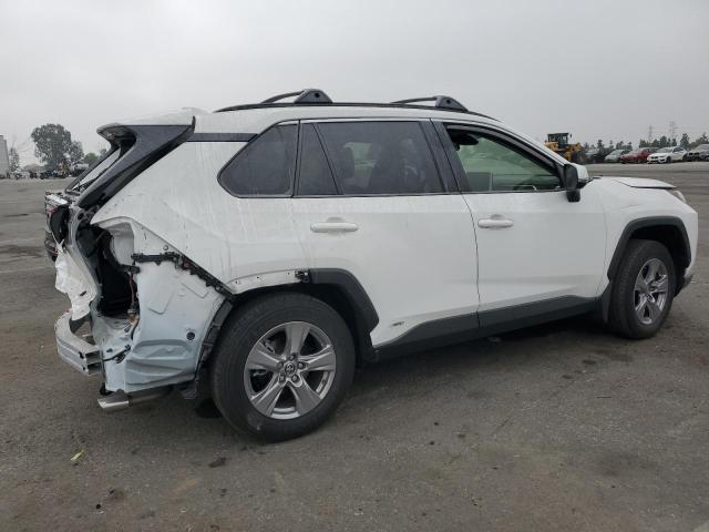 JTMMWRFV4RD265324 - 2024 TOYOTA RAV4 LE თეთრი ფოტო 3