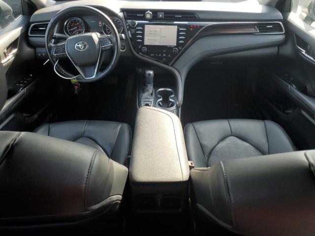 4T1F11AK7LU886517 - 2020 TOYOTA CAMRY XLE თეთრი ფოტო 8