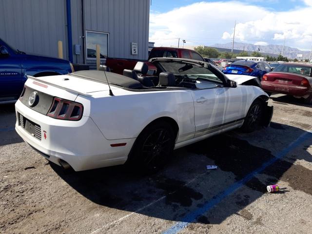 1ZVBP8EM3E5240116 - 2014 FORD MUSTANG WHITE photo 3