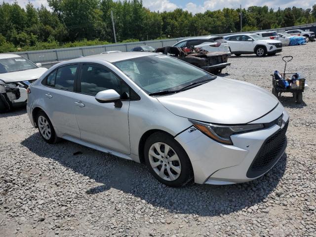 5YFEPRAE2LP056063 - 2020 TOYOTA COROLLA LE Արծաթագույն լուսանկար 4