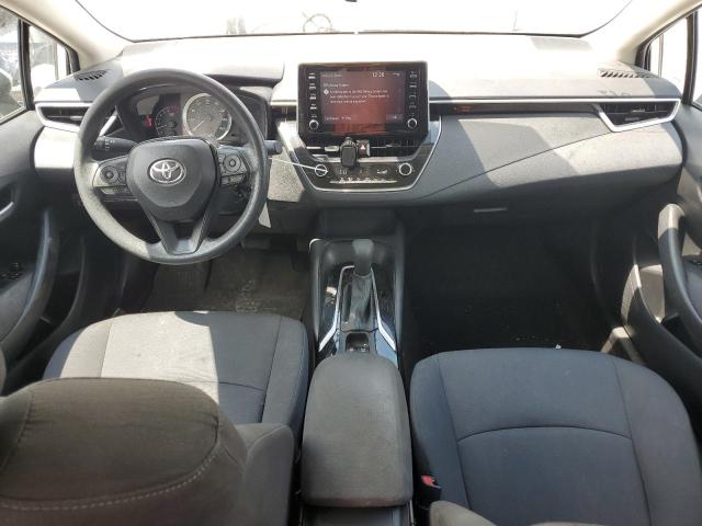 5YFEPRAE2LP056063 - 2020 TOYOTA COROLLA LE Արծաթագույն լուսանկար 8