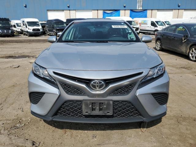 4T1B11HK6KU786427 - 2019 TOYOTA CAMRY L 银色 照片 10