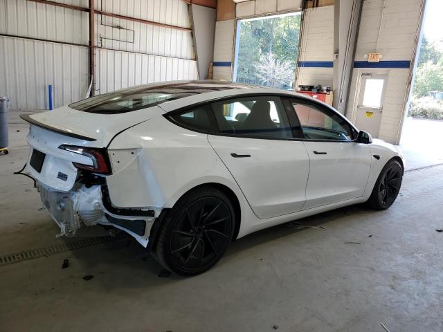 5YJ3E1ETXSF936512 - 2025 TESLA MODEL 3 WHITE photo 3