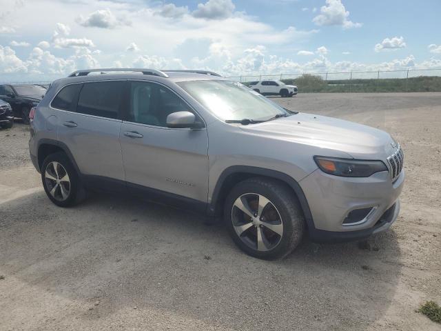 1C4PJLDB8KD123243 - 2019 JEEP CHEROKEE LIMITED SILVER photo 4