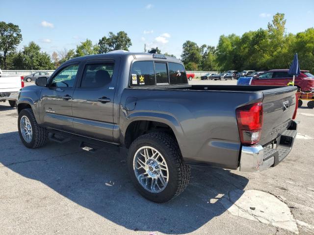 3TYAX5GN0PT069796 - 2023 TOYOTA TACOMA DOUBLE CAB ნაცრისფერი ფოტო 2