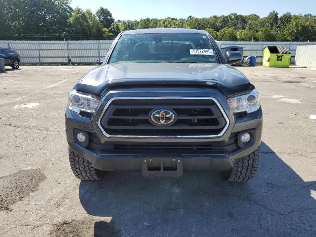 3TYAX5GN0PT069796 - 2023 TOYOTA TACOMA DOUBLE CAB ნაცრისფერი ფოტო 5