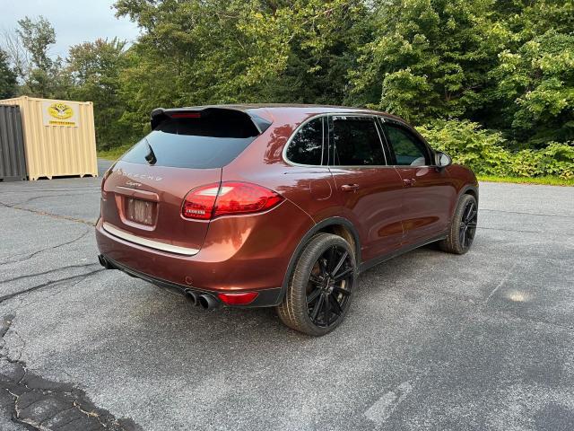 WP1AA2A27CLA00947 - 2012 PORSCHE CAYENNE MAROON photo 3