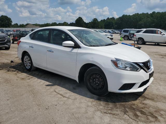 3N1AB7AP6JY321697 - 2018 NISSAN SENTRA S WHITE photo 4
