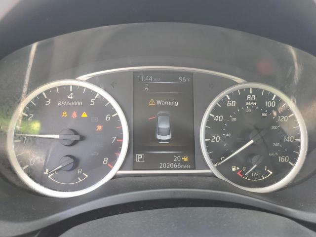 3N1AB7AP6JY321697 - 2018 NISSAN SENTRA S WHITE photo 9