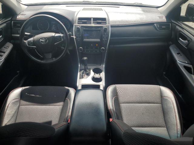 4T1BF1FKXHU690913 - 2017 TOYOTA CAMRY LE 灰色 照片 8