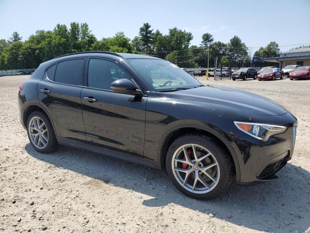 ZASFAKNN8J7B75099 - 2018 ALFA ROMEO STELVIO TI SPORT BLACK photo 4