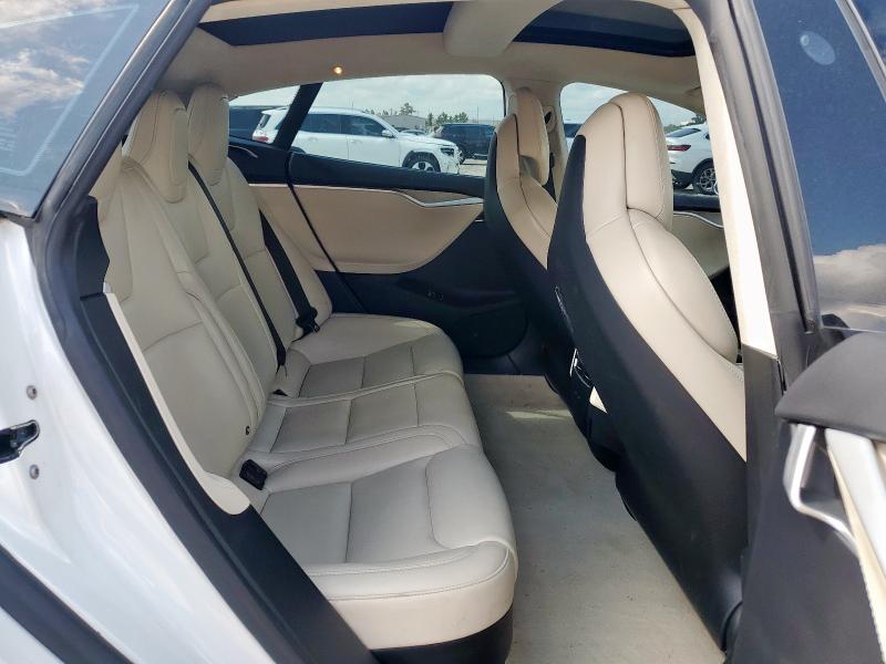 5YJSA1E23JF243990 - 2018 TESLA MODEL S თეთრი ფოტო 10