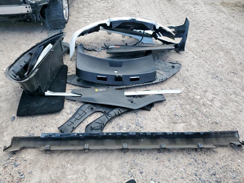 5YJSA1E23JF243990 - 2018 TESLA MODEL S თეთრი ფოტო 12