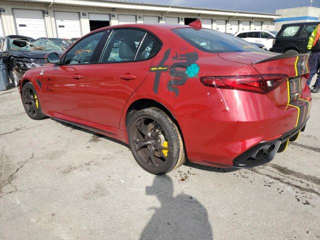 ZARFAEAV3J7579966 - 2018 ALFA ROMEO GIULIA QUADRIFOGLIO RED photo 2