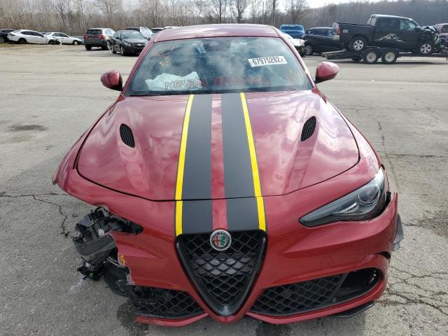 ZARFAEAV3J7579966 - 2018 ALFA ROMEO GIULIA QUADRIFOGLIO RED photo 5