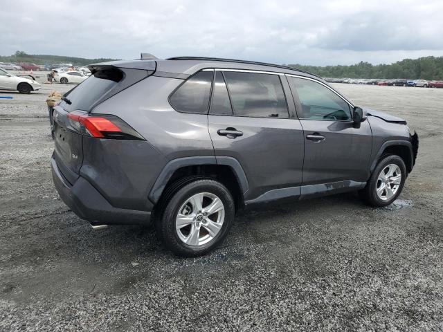 2T3W1RFV9MC164865 - 2021 TOYOTA RAV4 XLE 灰色 照片 3