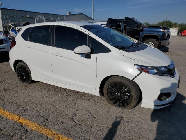 3HGGK5H62JM729132 - 2018 HONDA FIT SPORT WHITE photo 4