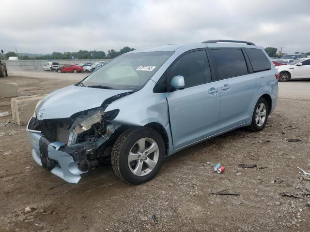 2016 TOYOTA SIENNA LE, 