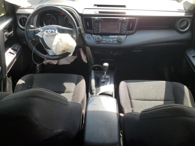 JTMRJREVXJD170339 - 2018 TOYOTA RAV4 HV LE Rot Foto 8