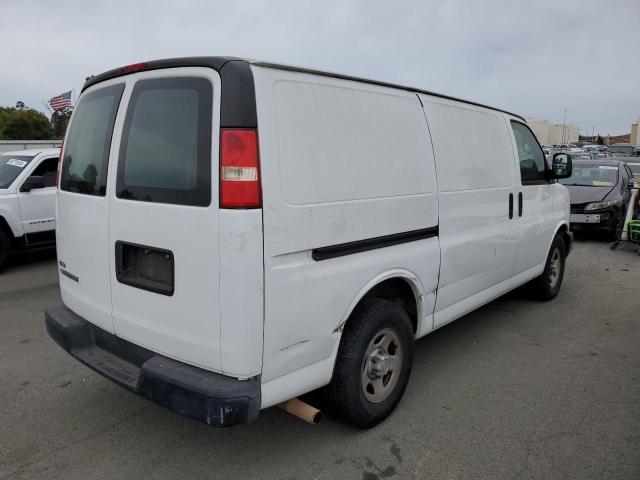 1GCFG154681157626 - 2008 CHEVROLET EXPRESS WHITE photo 3