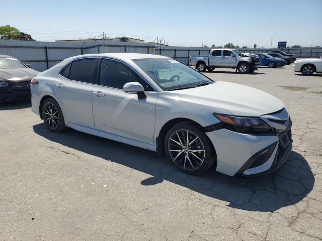 4T1T11AK2PU087253 - 2023 TOYOTA CAMRY SE NIGHT SHADE GRAY photo 4