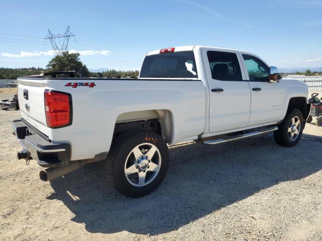 1GC1KUEY5JF132223 - 2018 CHEVROLET SILVERADO K2500 HEAVY DUTY WHITE photo 3