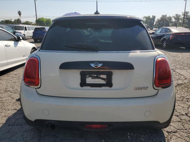 WMWXP5C54G2D15591 - 2016 MINI COOPER 白色 照片 6