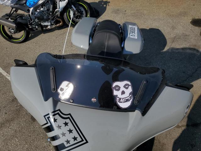 1HD1KB725RB612860 - 2024 HARLEY-DAVIDSON FLHX Grau Foto 5