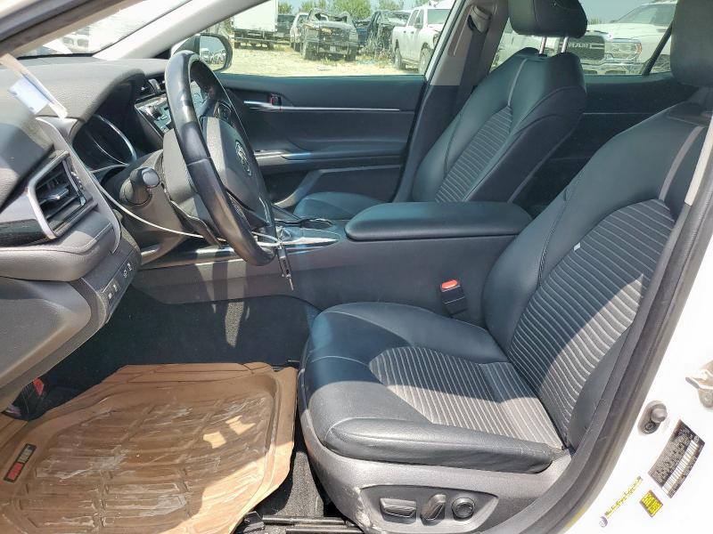 4T1G11AK6LU307540 - 2020 TOYOTA CAMRY SE WHITE photo 7