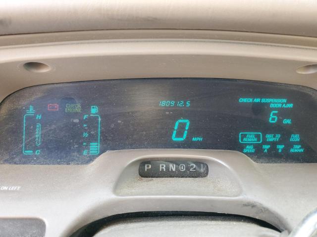 1LNLM81W6VY679389 - 1997 LINCOLN TOWN CAR EXECUTIVE Grün Foto 9