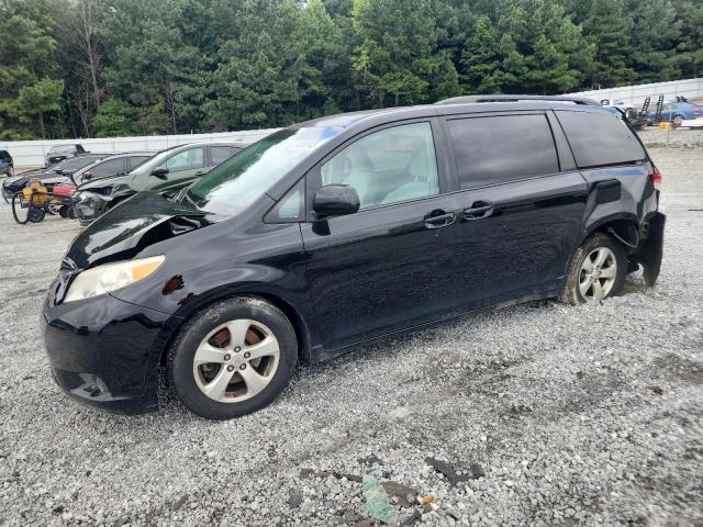 2011 TOYOTA SIENNA LE, 
