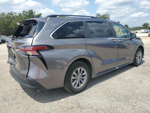 5TDYRKEC2MS044396 - 2021 TOYOTA SIENNA XLE GRAY photo 3