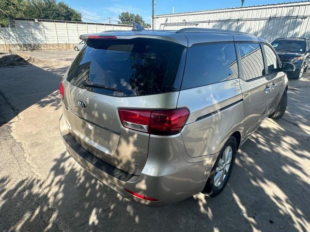 KNDMB5C1XG6164991 - 2016 KIA SEDONA LX GOLD photo 4