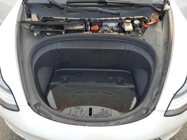 5YJ3E1EB5KF477753 - 2019 TESLA MODEL 3 Weiß Foto 11