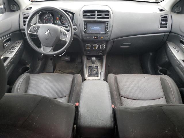 JA4AP3AU8JZ024203 - 2018 MITSUBISHI OUTLANDER ES BLACK photo 8