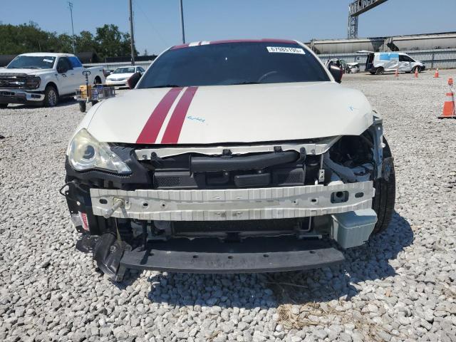 JF1ZNAA14F8705311 - 2015 TOYOTA SCION FR-S WHITE photo 5