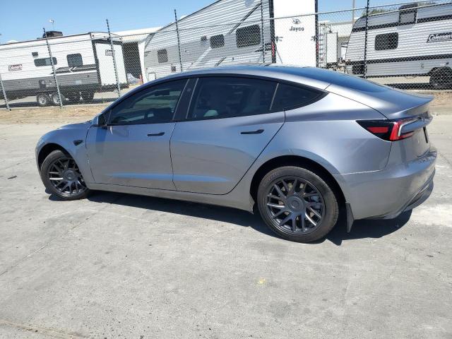5YJ3E1EA5SF911998 - 2025 TESLA MODEL 3 GRAY photo 2