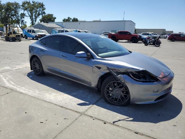 5YJ3E1EA5SF911998 - 2025 TESLA MODEL 3 GRAY photo 4