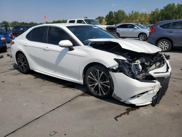 JTNB11HK2J3025611 - 2018 TOYOTA CAMRY L WHITE photo 4