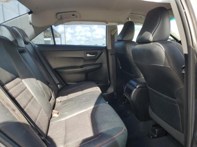 4T1BF1FK4GU226496 - 2016 TOYOTA CAMRY LE GRAY photo 10