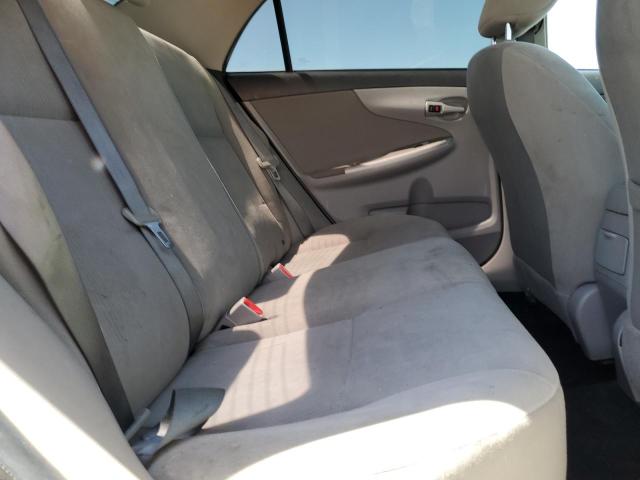 2T1BU4EE9DC962835 - 2013 TOYOTA COROLLA BASE SILVER photo 10