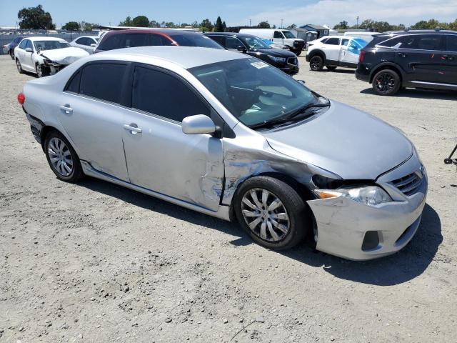 2T1BU4EE9DC962835 - 2013 TOYOTA COROLLA BASE SILVER photo 4