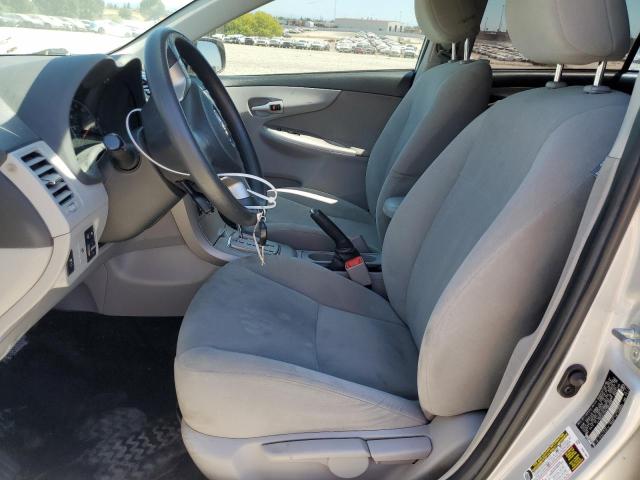 2T1BU4EE9DC962835 - 2013 TOYOTA COROLLA BASE SILVER photo 7