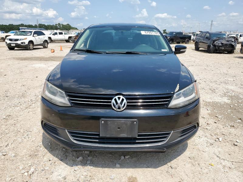 3VWDX7AJ2DM364210 - 2013 VOLKSWAGEN JETTA SE BLACK photo 5