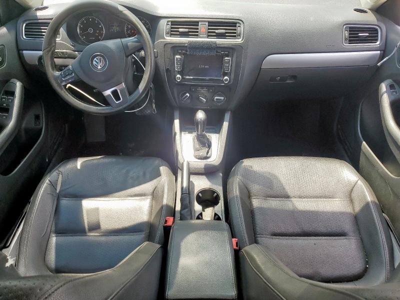 3VWDX7AJ2DM364210 - 2013 VOLKSWAGEN JETTA SE BLACK photo 8