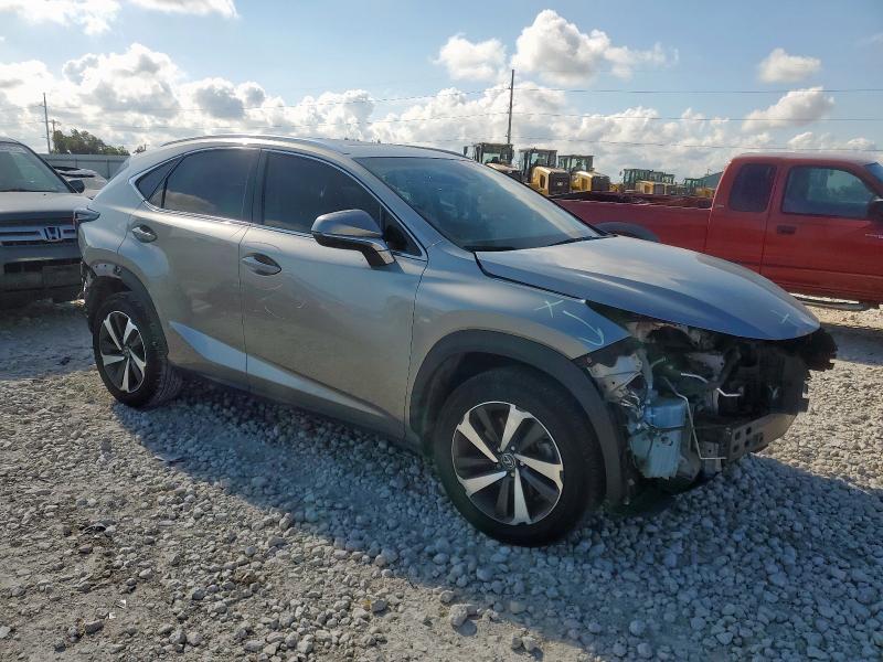 JTJYARBZ5K2156555 - 2019 LEXUS NX 300 BASE Մոխրագույն լուսանկար 4