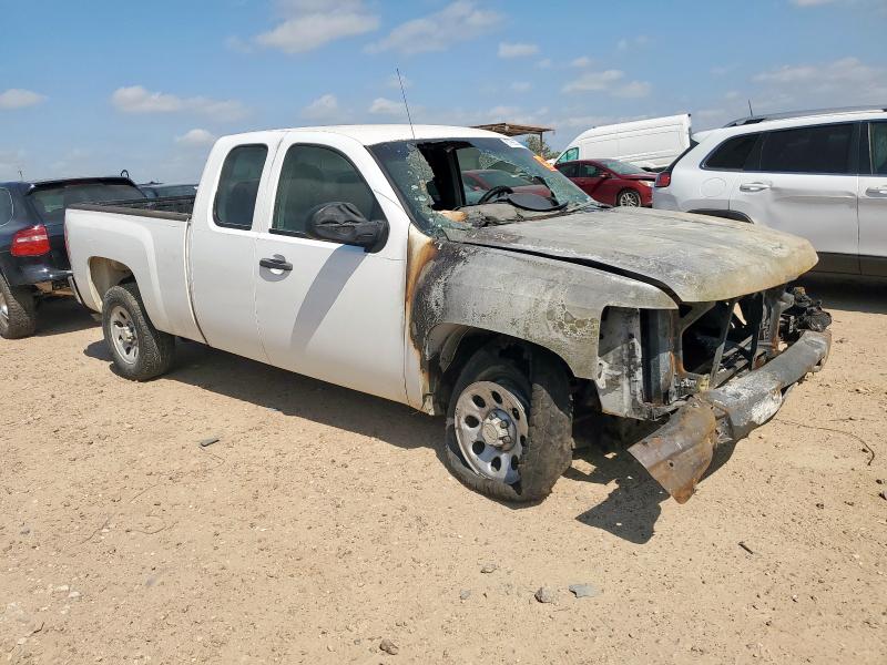 1GCRCPEAXBZ140578 - 2011 CHEVROLET SILVERADO C1500 WHITE photo 4